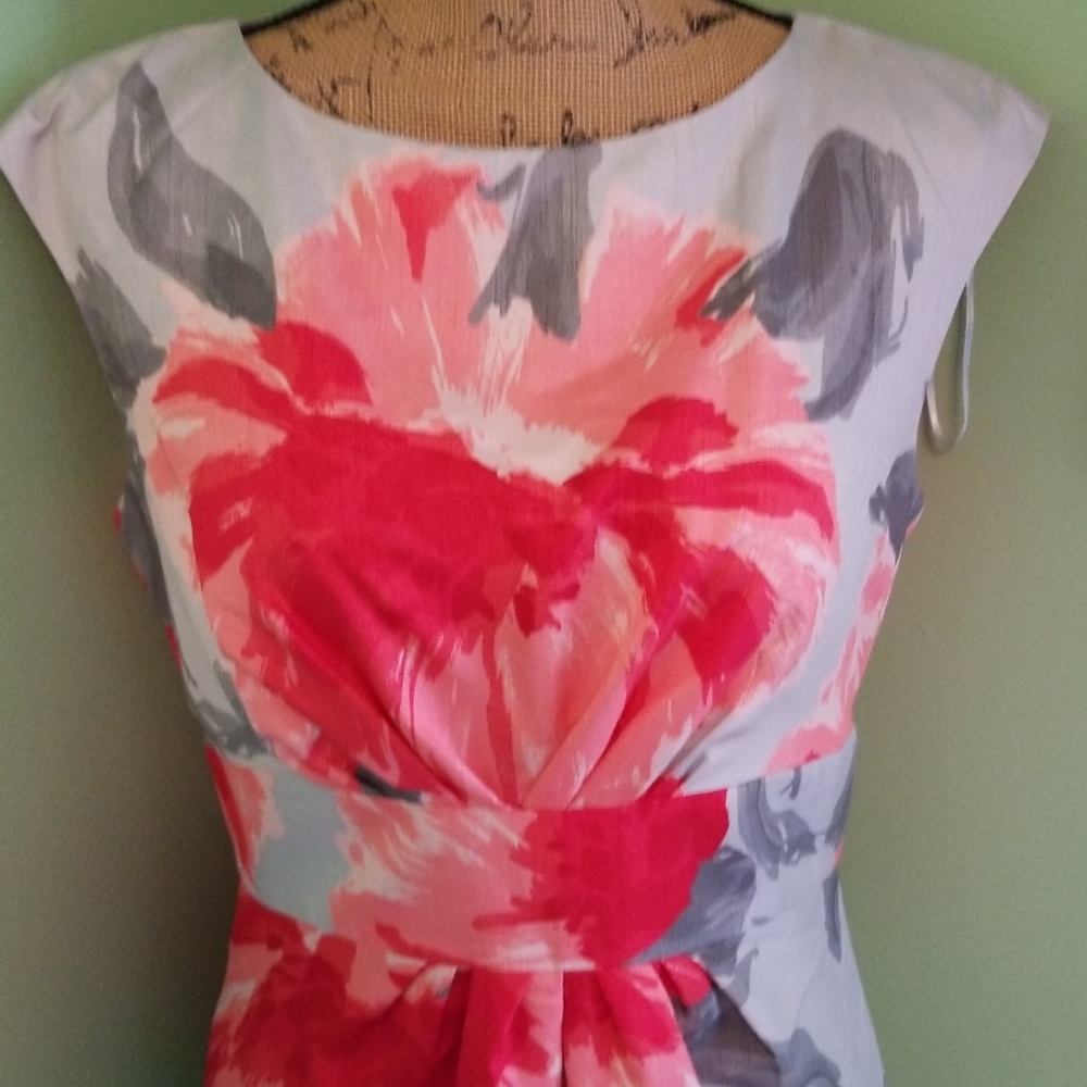 SD Collection dress - Picture 2 of 6